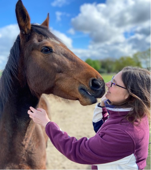 Zen.nl, Zen, meditatie, leren mediteren, paardencaching, emoties, bewust, gelukkig, sociaal, gespannen, weerspiegeling, vluchten, rituelen, afleiding, aandacht, eenzaamheid, spiegel